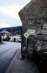 Dorfweil, Weihengrundstraße